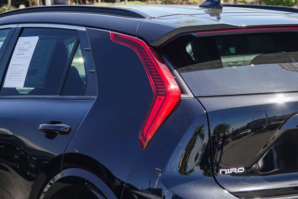 Thumbnail: 2024 Kia Niro - 6