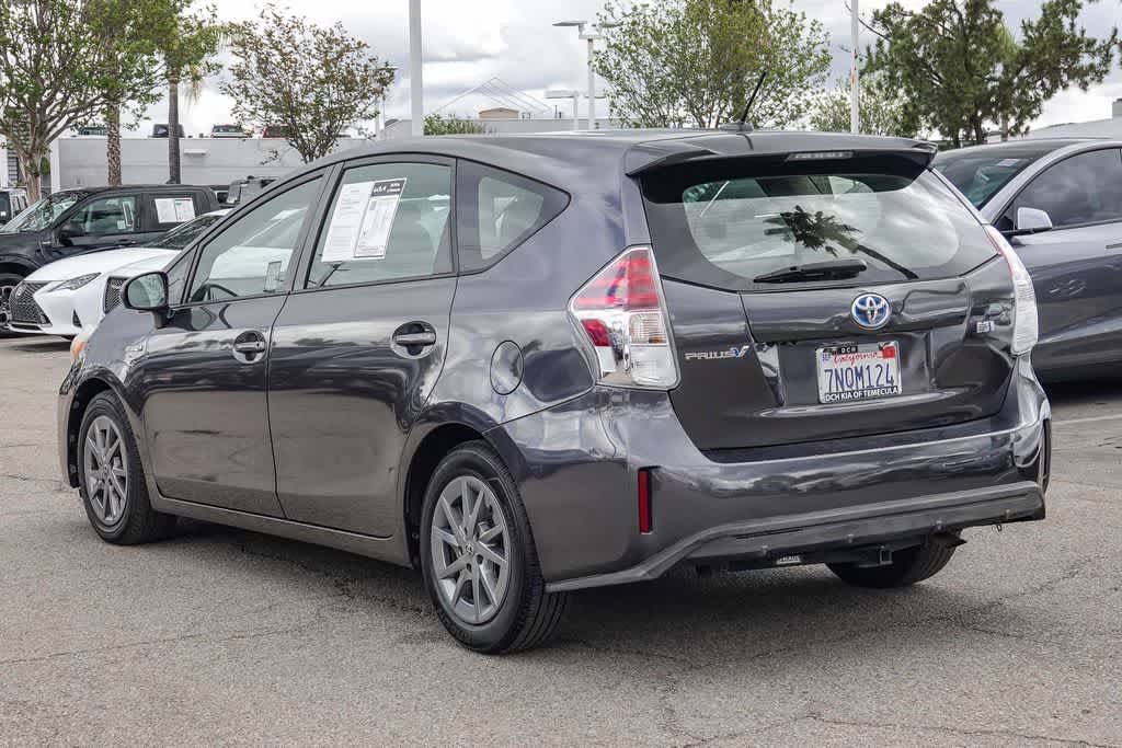 Thumbnail: 2015 Toyota Prius v - 6