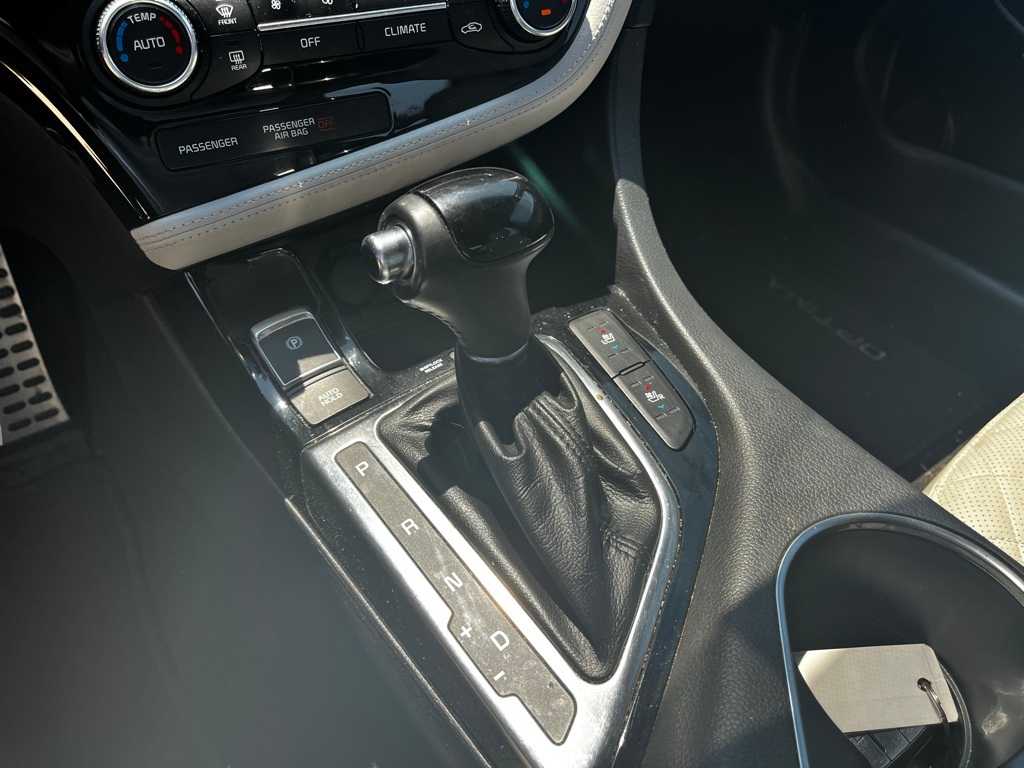 Thumbnail: 2015 Kia Optima - 17