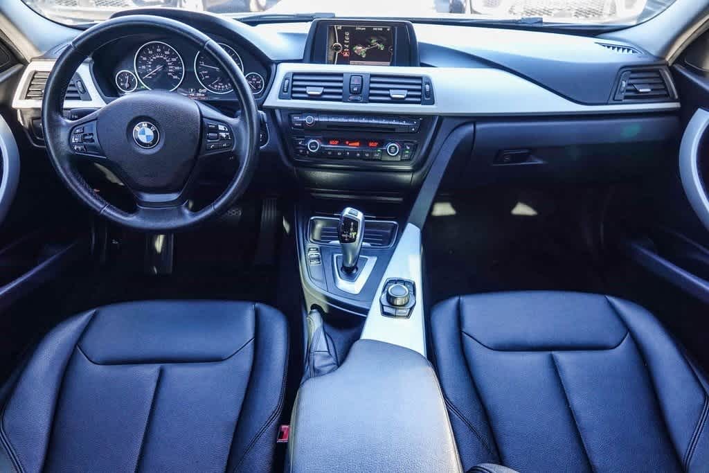 Thumbnail: 2013 BMW 3 Series - 11