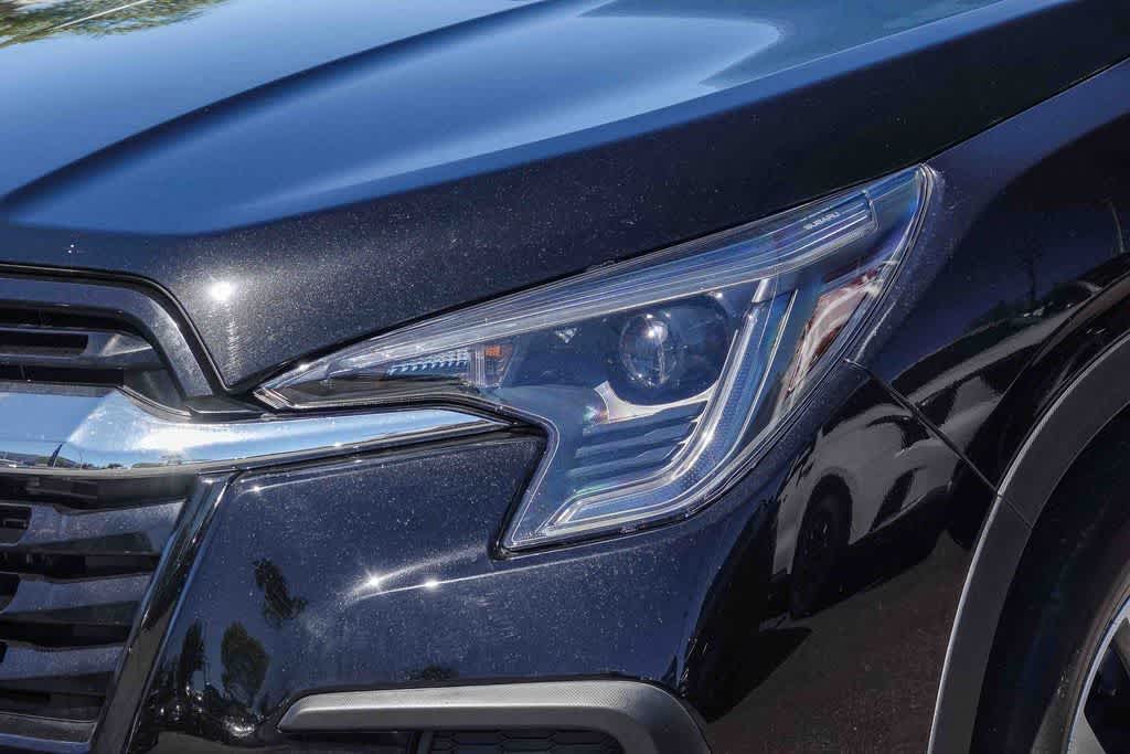 2023 Subaru Ascent Premium 7-Passenger photo 3