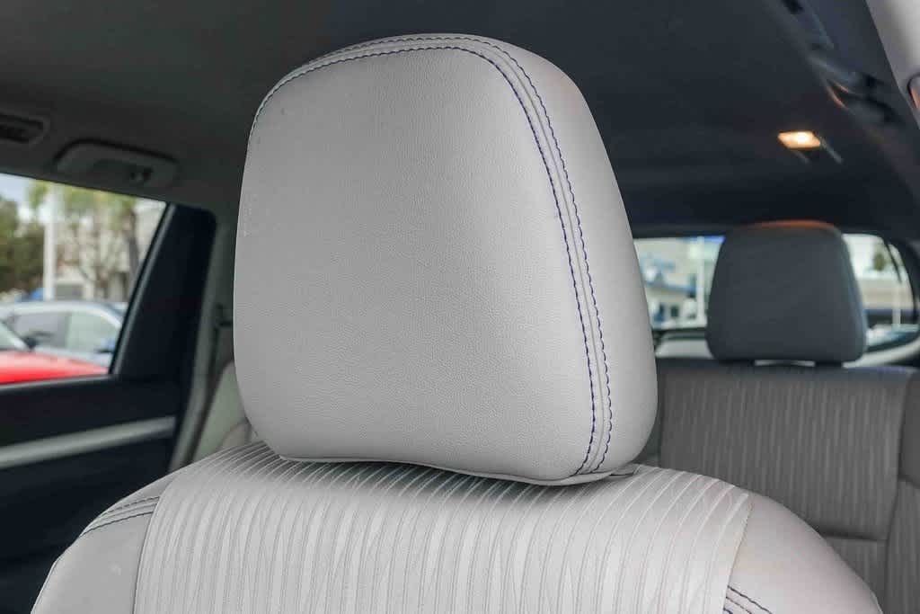 Thumbnail: 2017 Toyota Highlander - 22