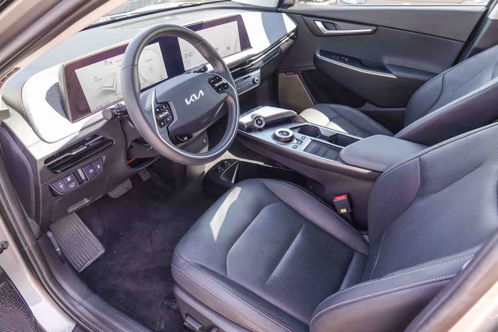 Thumbnail: 2023 Kia EV6 - 16