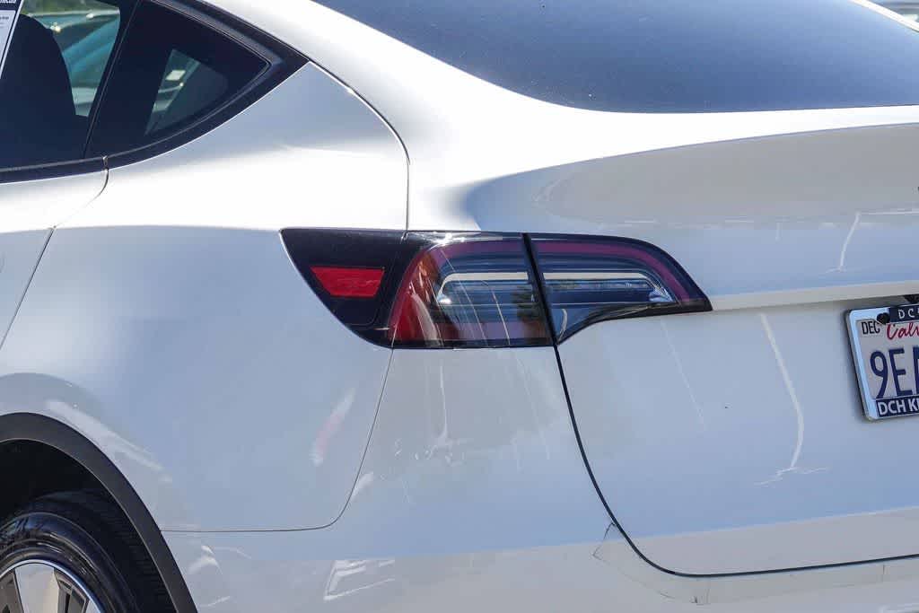 2023 Tesla Model Y Long Range photo 6