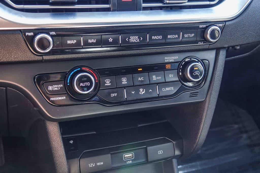 Thumbnail: 2022 Kia Niro - 21