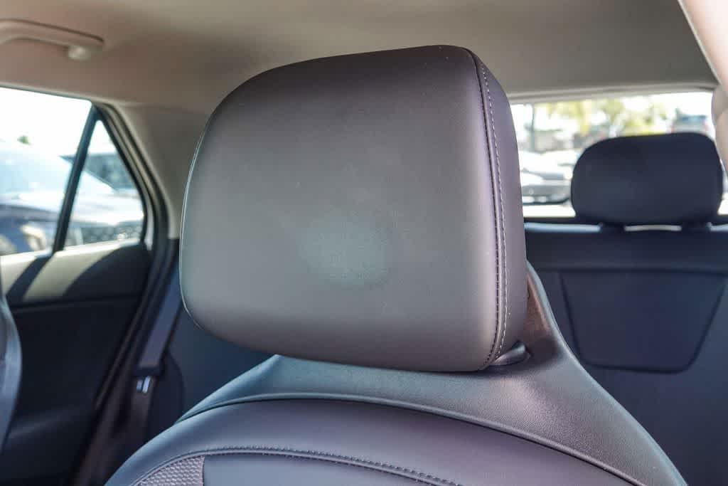 Thumbnail: 2023 Kia Niro - 25