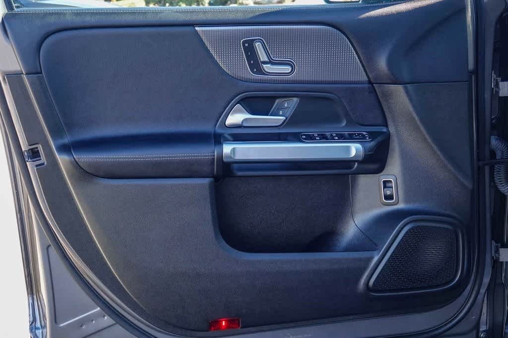 Thumbnail: 2020 Mercedes-Benz GLB - 19