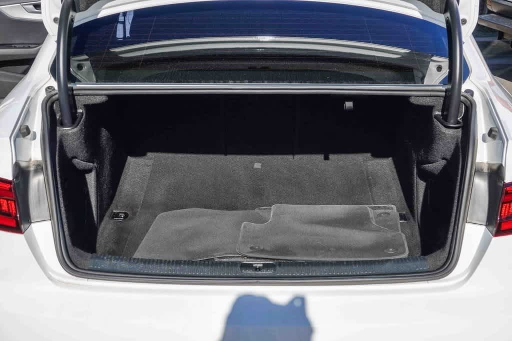 Thumbnail: 2019 Audi A4 - 25