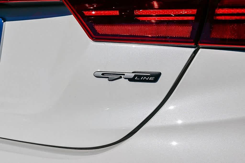 Thumbnail: 2023 Kia Forte - 9