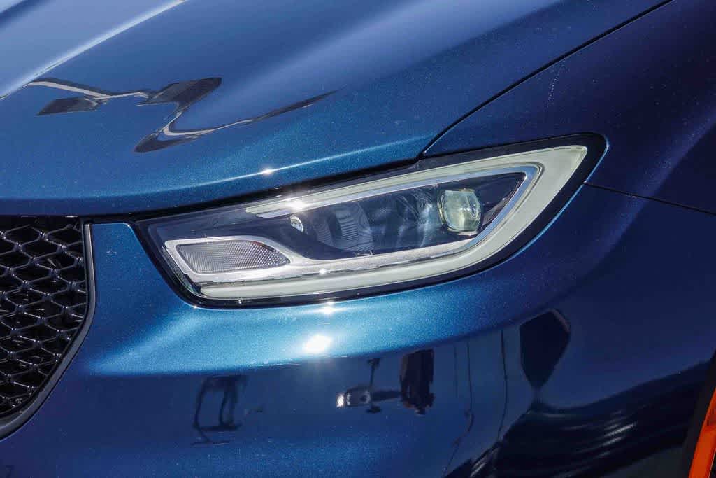 Thumbnail: 2025 Chrysler Pacifica - 8