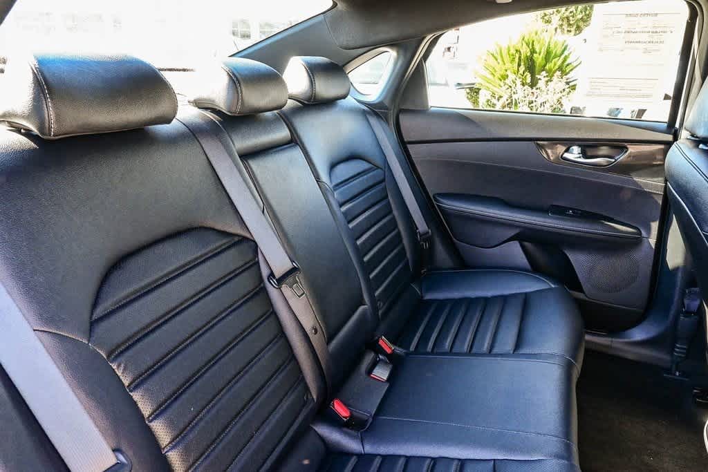 Thumbnail: 2023 Kia Forte - 22