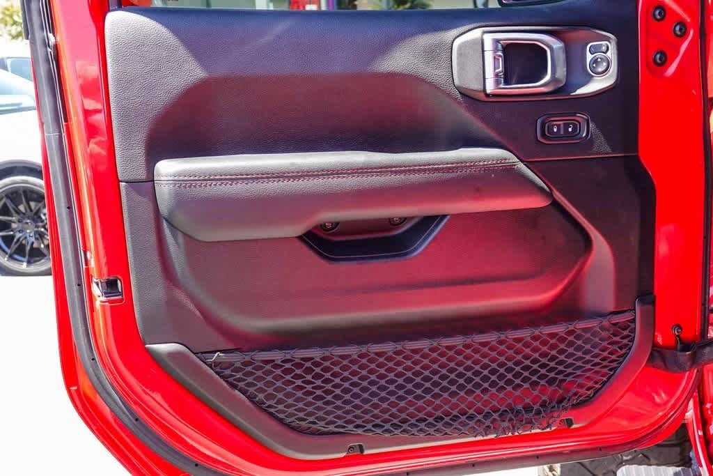 Thumbnail: 2021 Jeep Gladiator - 21