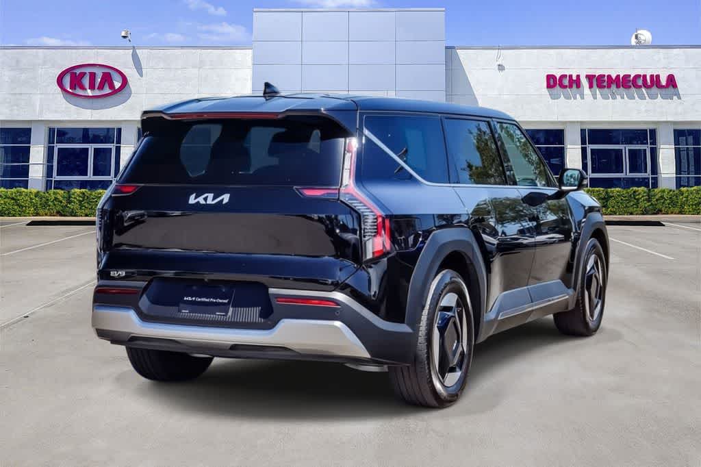 Thumbnail: 2024 Kia EV9 - 4