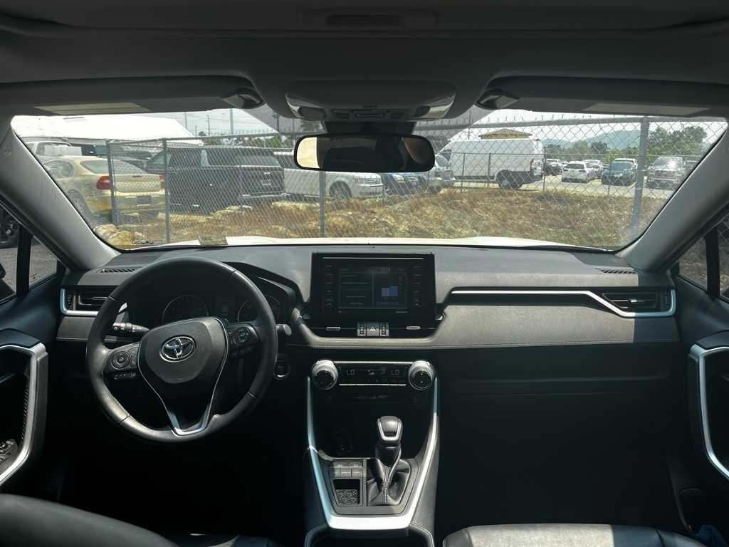 Thumbnail: 2022 Toyota RAV4 - 20
