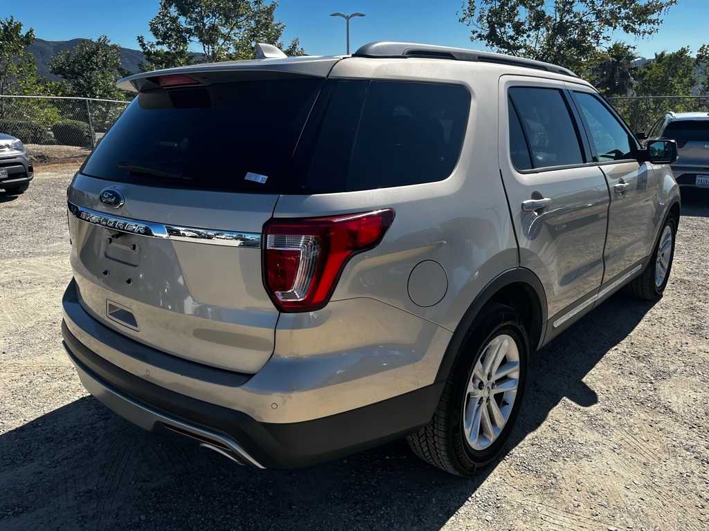 Thumbnail: 2017 Ford Explorer - 5