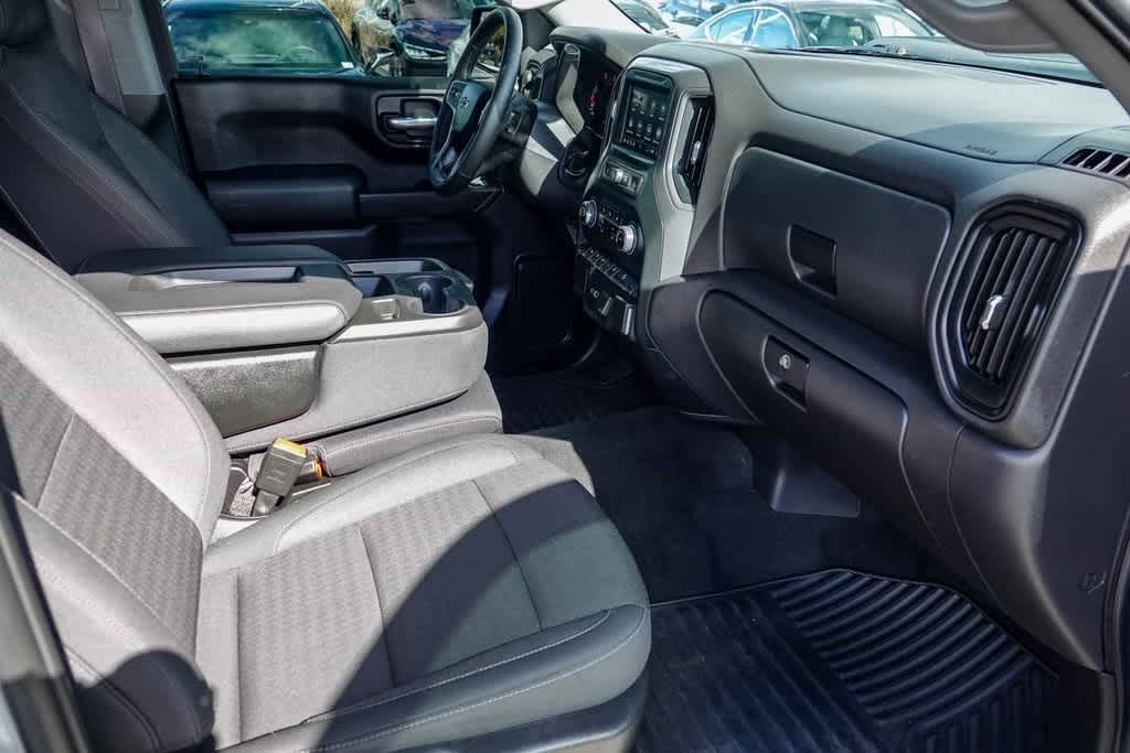 Thumbnail: 2024 Chevrolet Silverado 1500 - 17