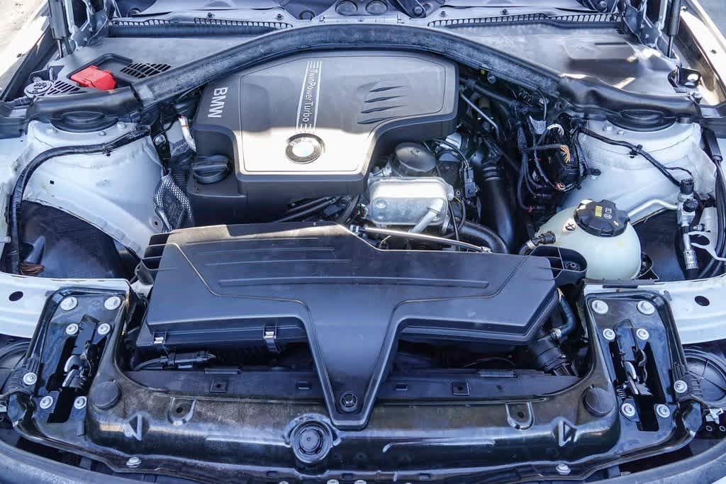 Thumbnail: 2013 BMW 3 Series - 27