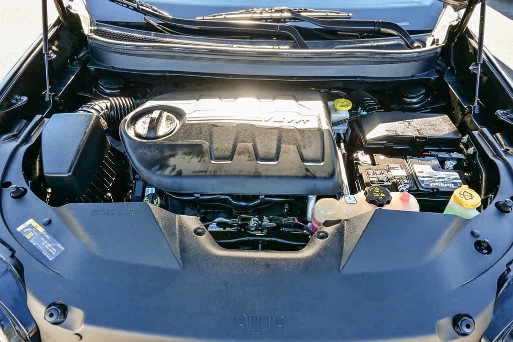 Thumbnail: 2022 Jeep Cherokee - 35