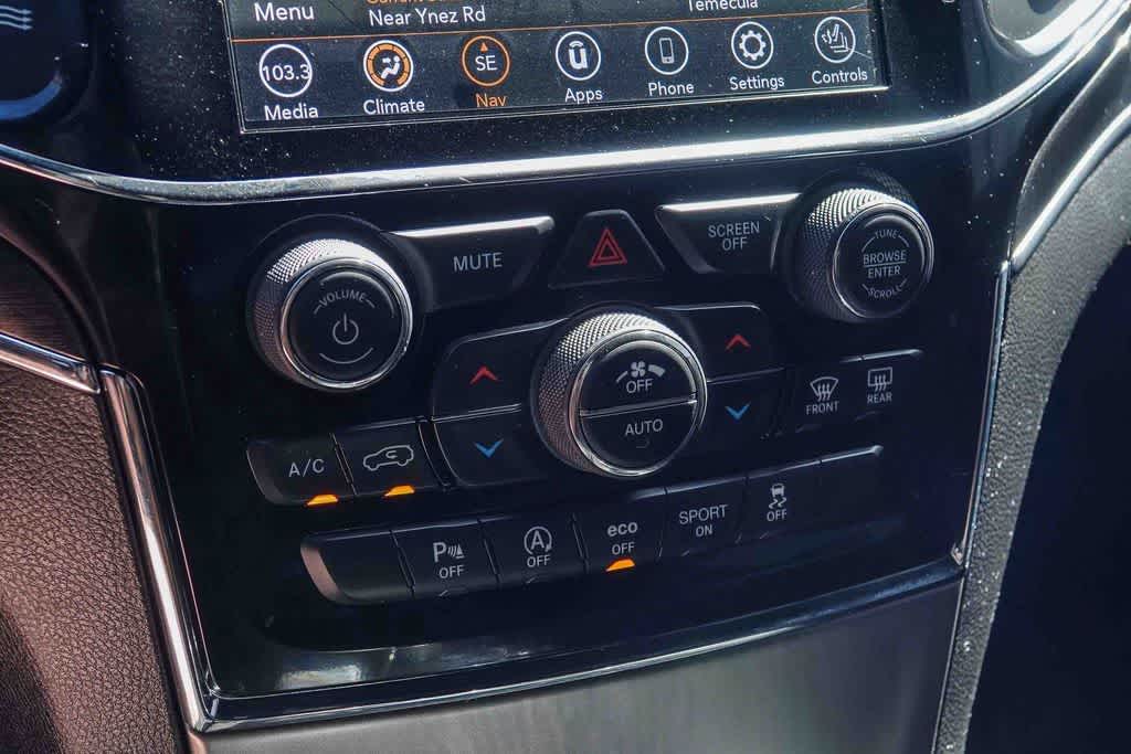 Thumbnail: 2020 Jeep Grand Cherokee - 21