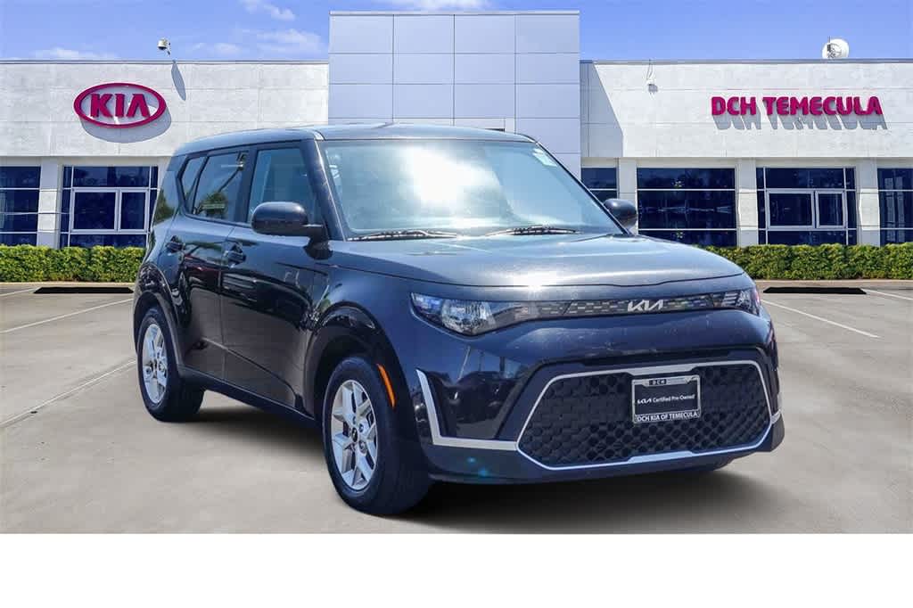 2023 Kia Soul LX photo 3