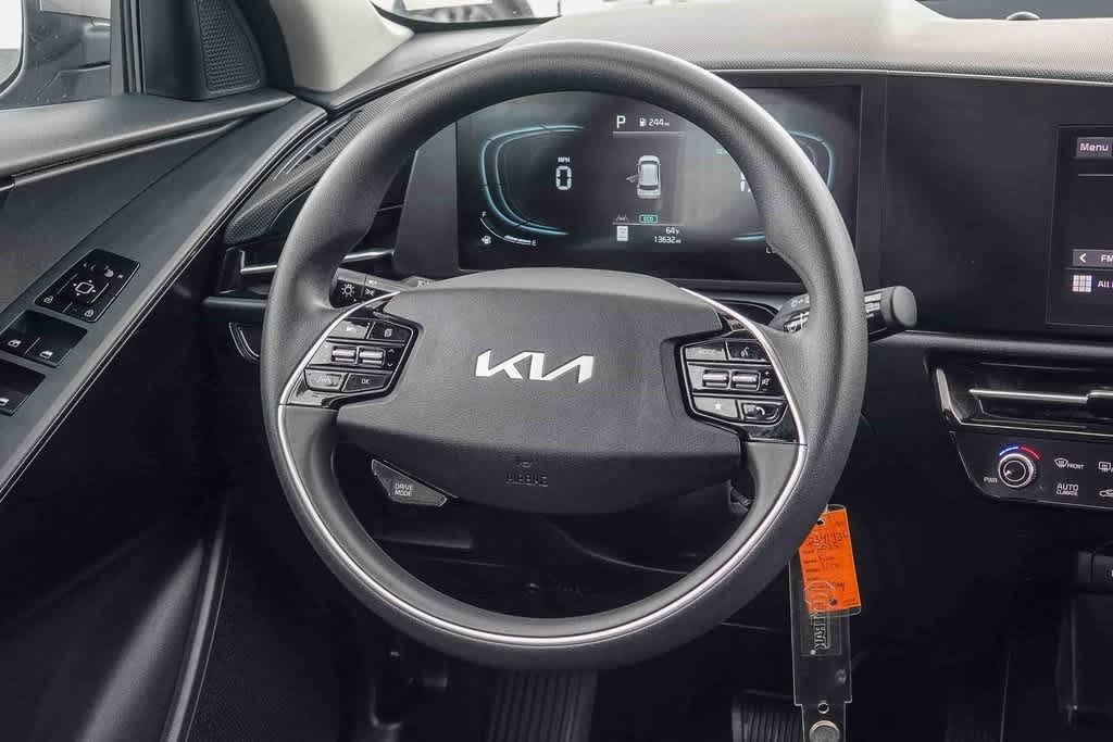 Thumbnail: 2025 Kia Niro - 14