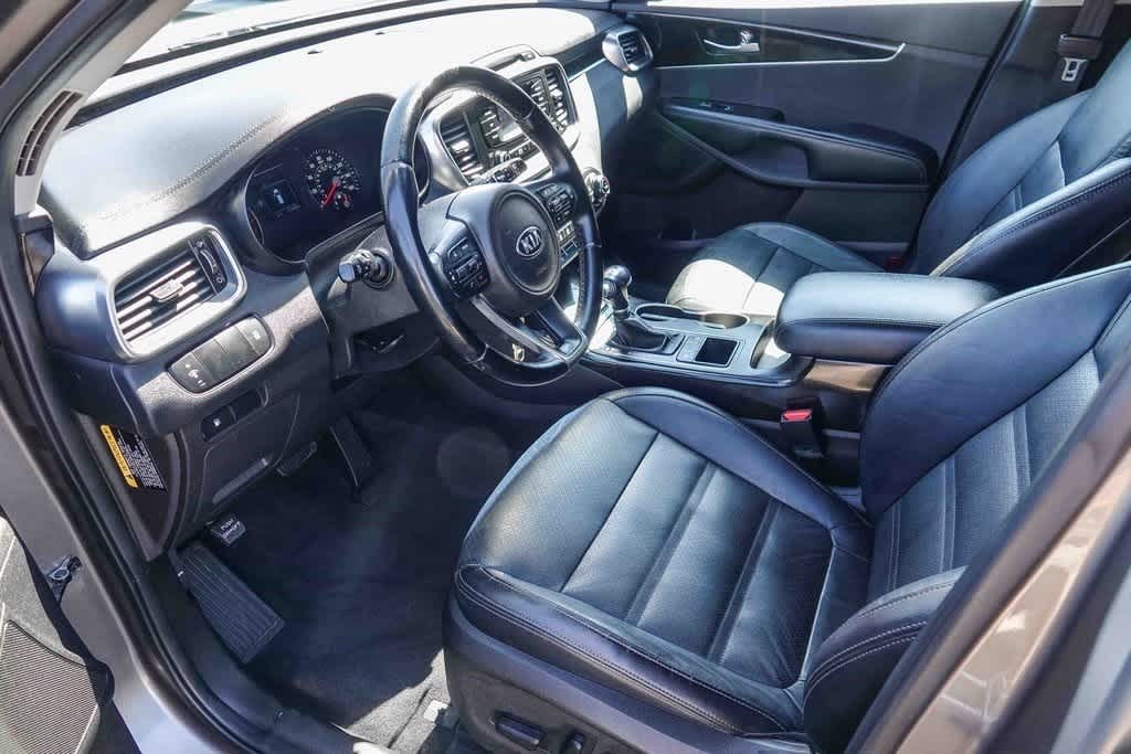 Thumbnail: 2016 Kia Sorento - 17