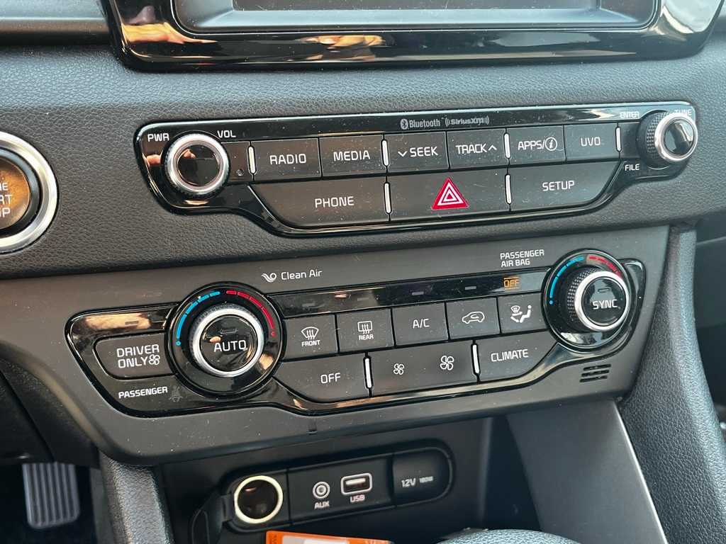Thumbnail: 2018 Kia Niro - 16