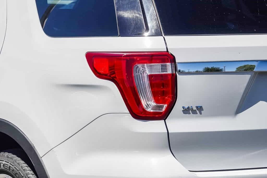 Thumbnail: 2016 Ford Explorer - 7