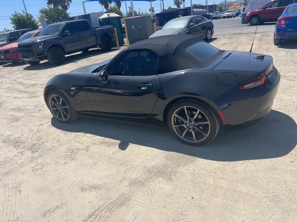 Thumbnail: 2016 Mazda MX-5 Miata - 8