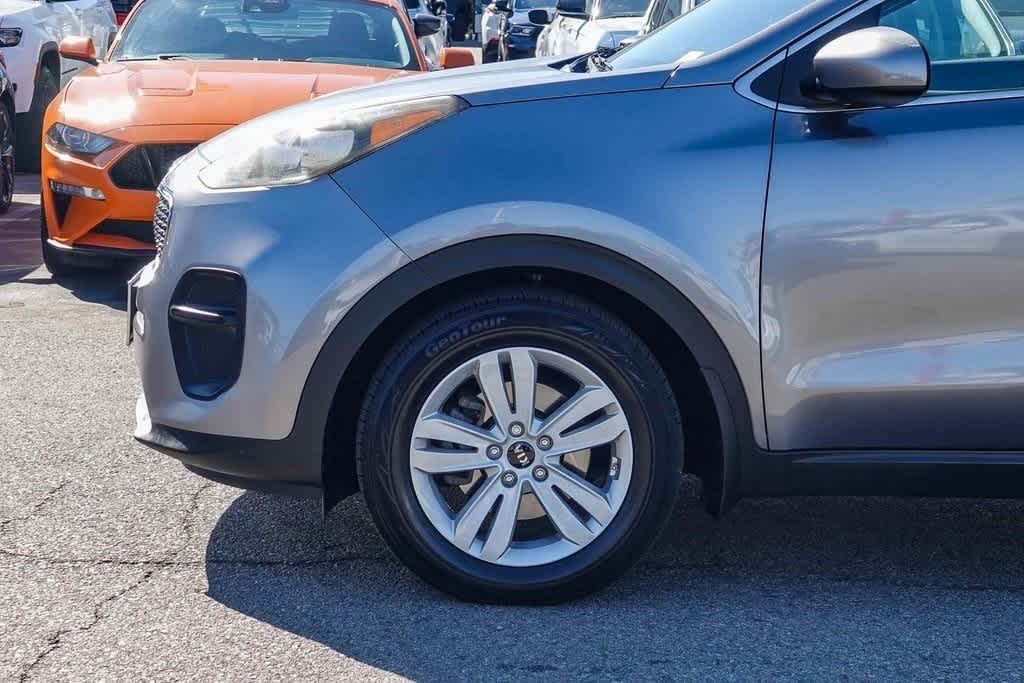 Thumbnail: 2017 Kia Sportage - 9