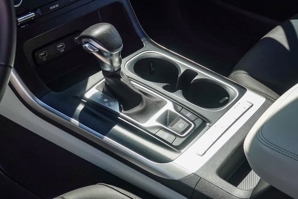 Thumbnail: 2022 Kia Carnival - 18