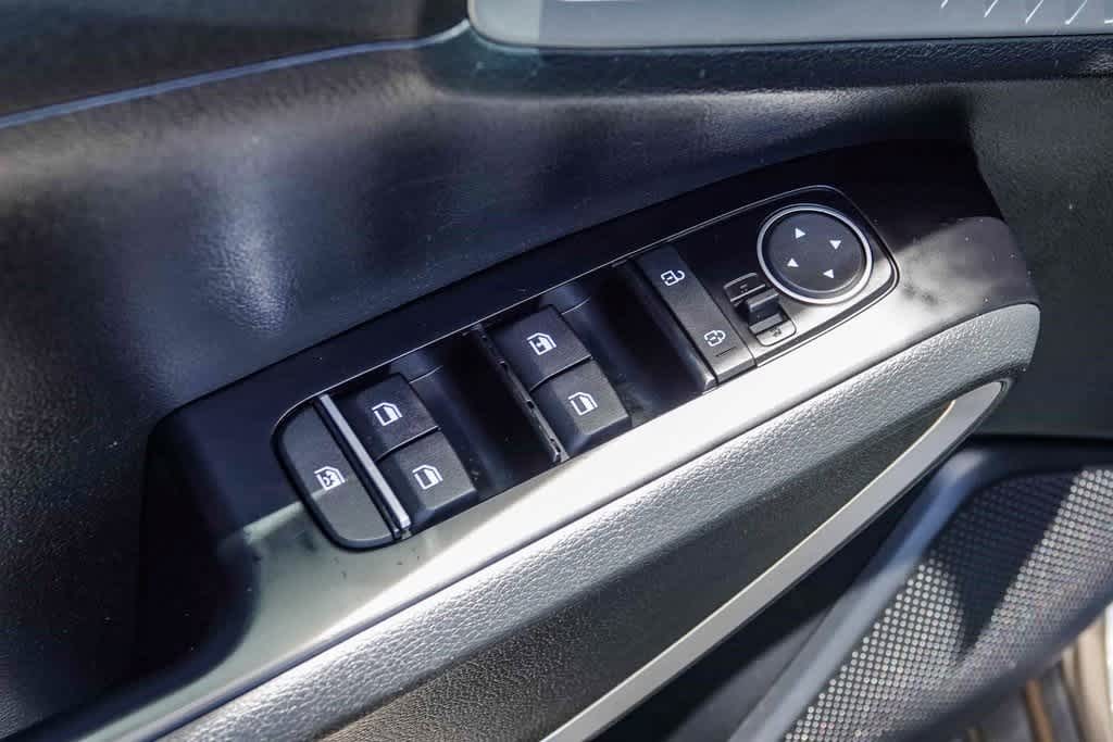 Thumbnail: 2023 Kia Soul - 20