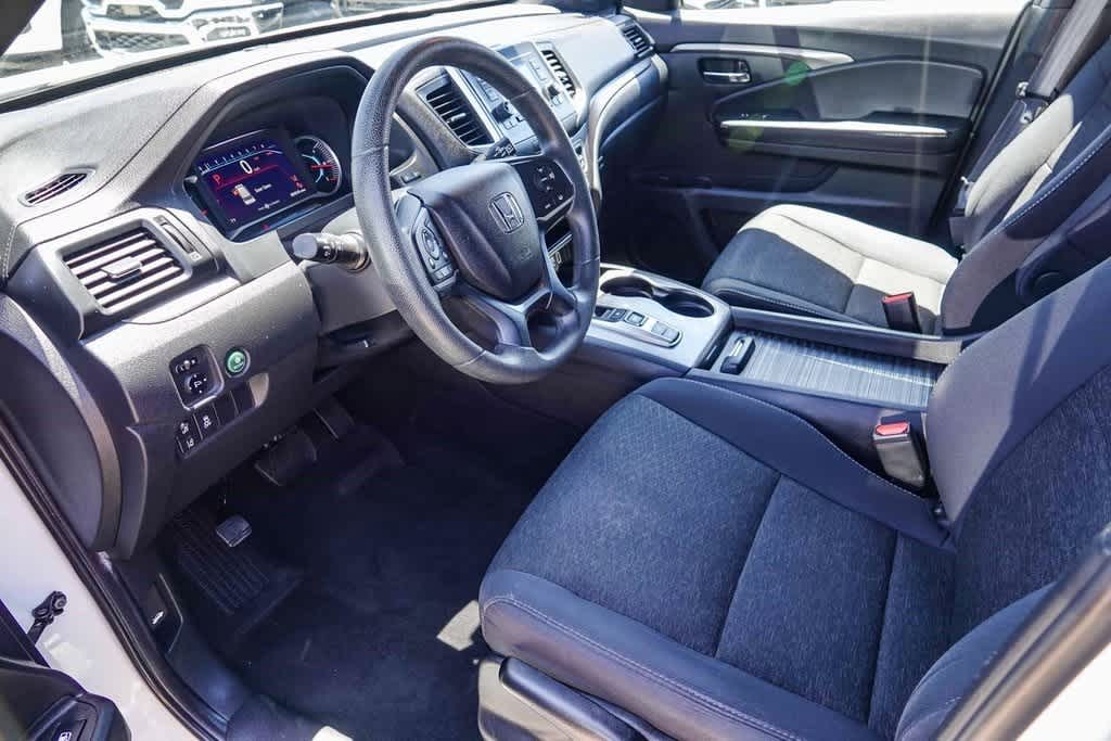 Thumbnail: 2019 Honda Passport - 16