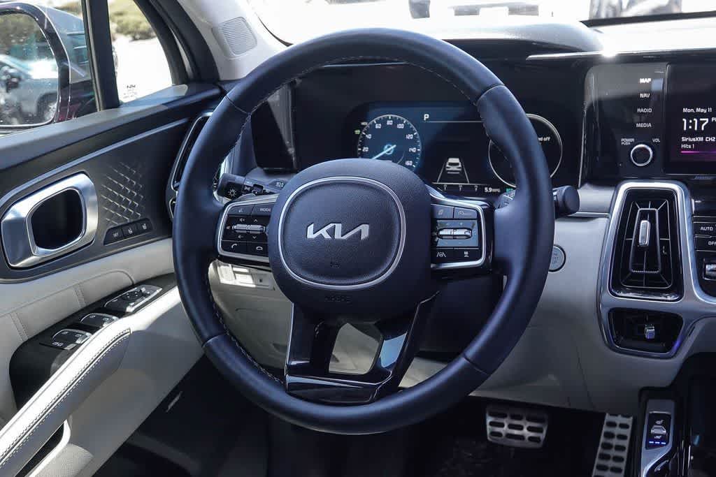 Thumbnail: 2023 Kia Sorento - 14