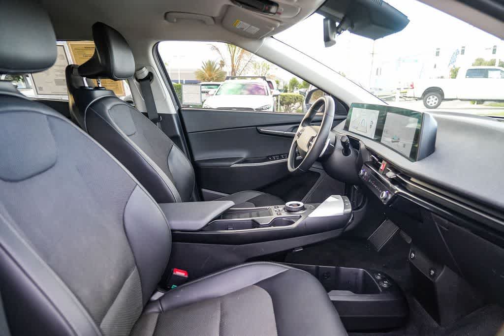 Thumbnail: 2024 Kia EV6 - 14