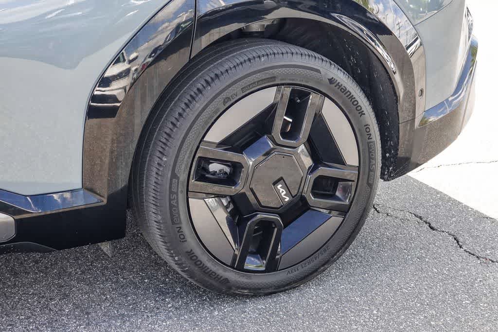 Thumbnail: 2024 Kia EV9 - 10