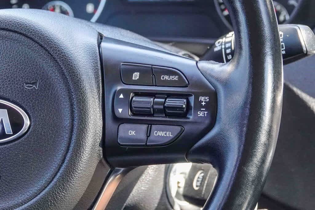 Thumbnail: 2016 Kia Sorento - 15