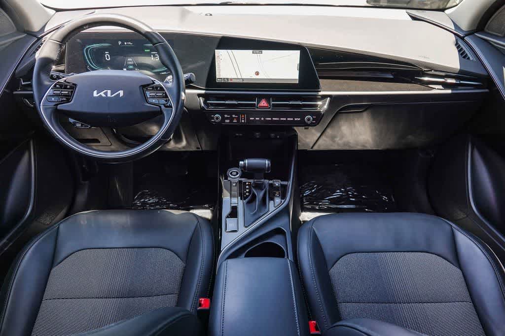 Thumbnail: 2023 Kia Niro - 11