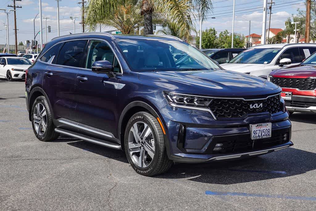 Thumbnail: 2023 Kia Sorento - 3