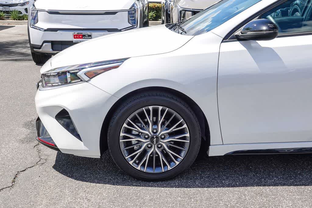 Thumbnail: 2023 Kia Forte - 9