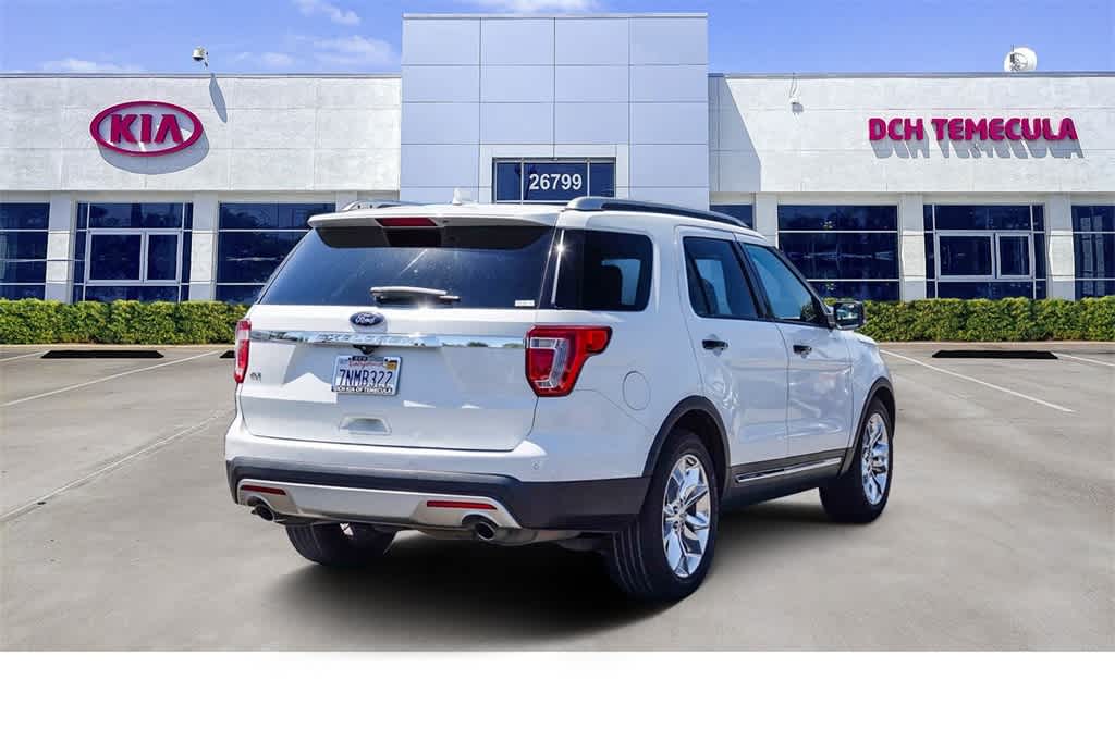 Thumbnail: 2016 Ford Explorer - 4