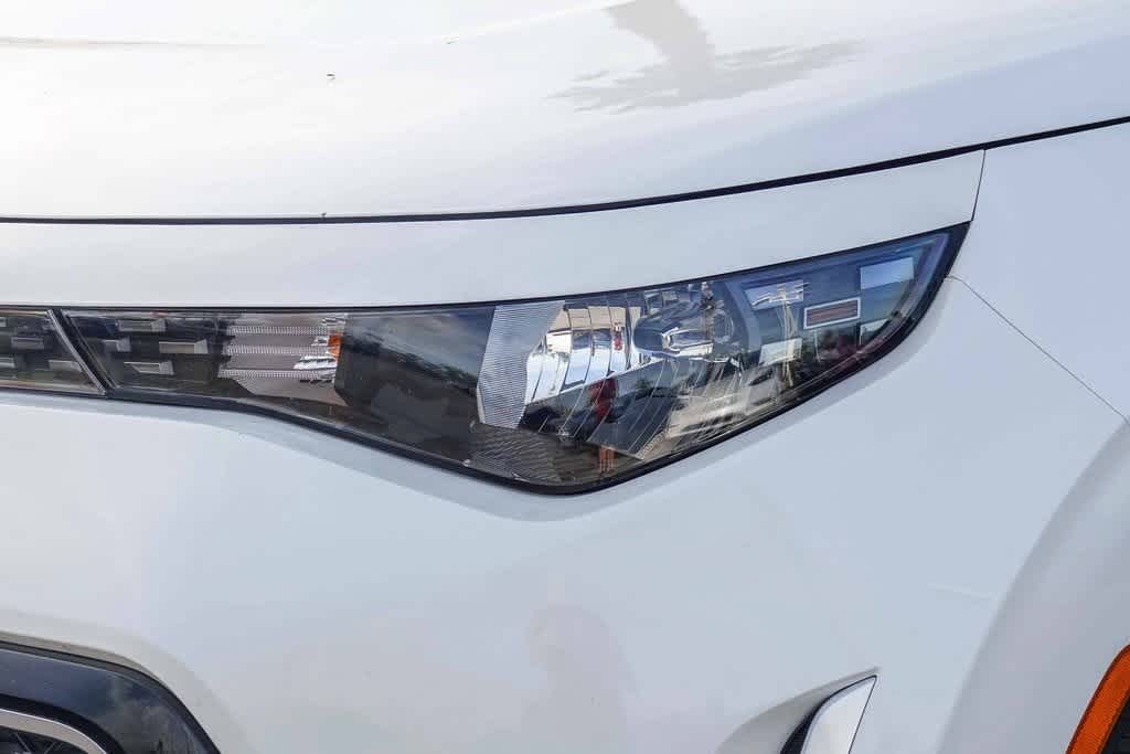 Thumbnail: 2023 Kia Soul - 8