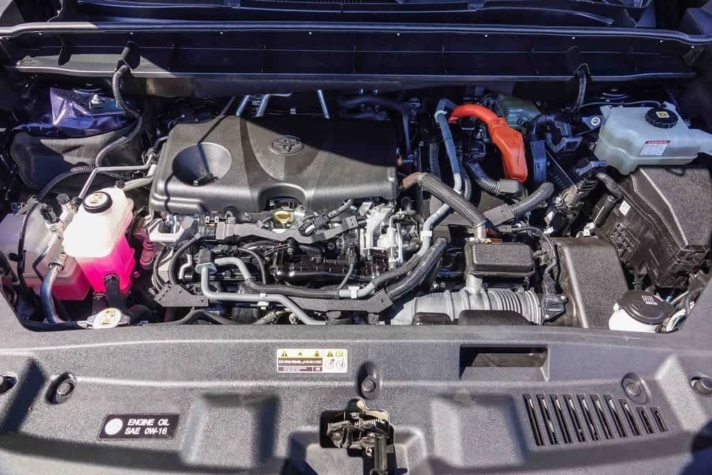 Thumbnail: 2021 Toyota Highlander - 23