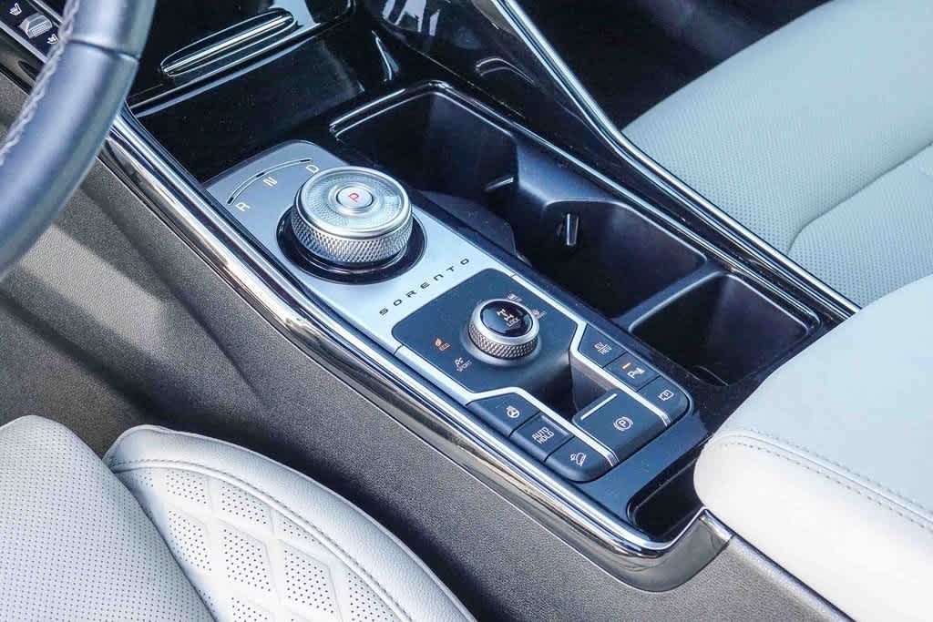 Thumbnail: 2025 Kia Sorento - 18