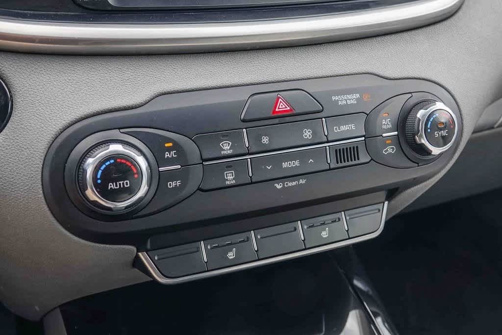 Thumbnail: 2017 Kia Sorento - 21