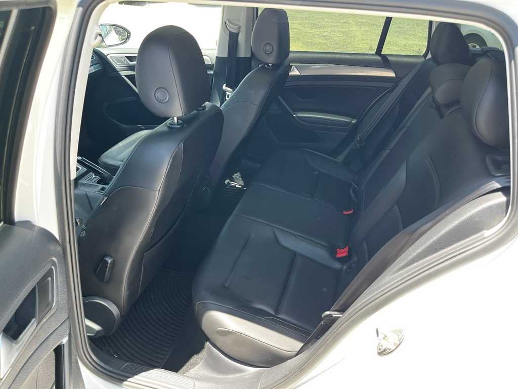 2019 Volkswagen Golf Alltrack SE 12