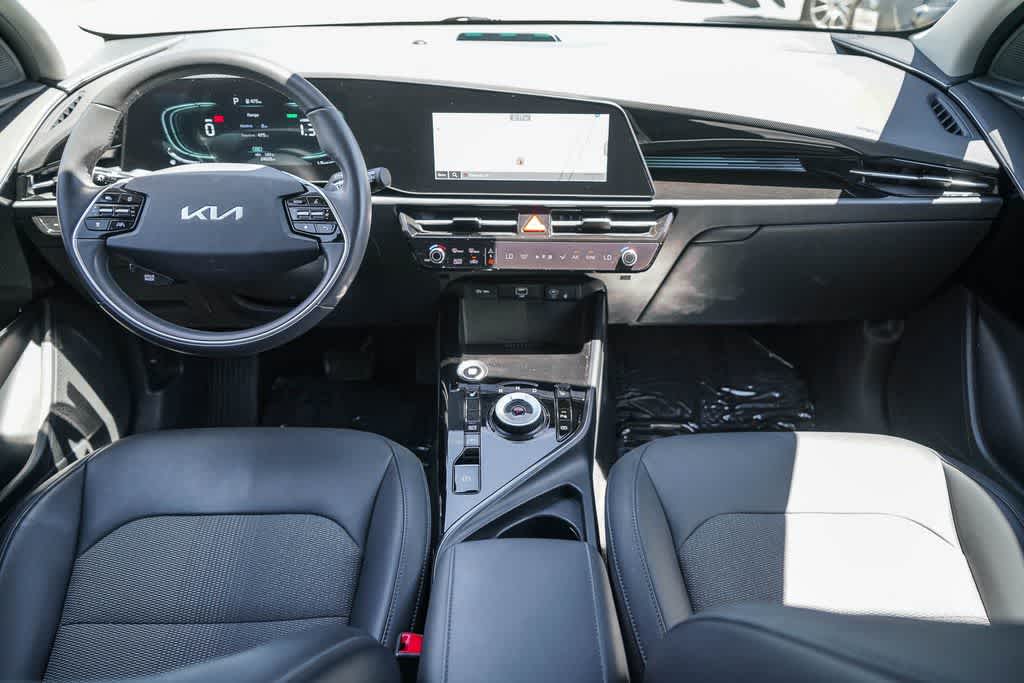 Thumbnail: 2024 Kia Niro - 10