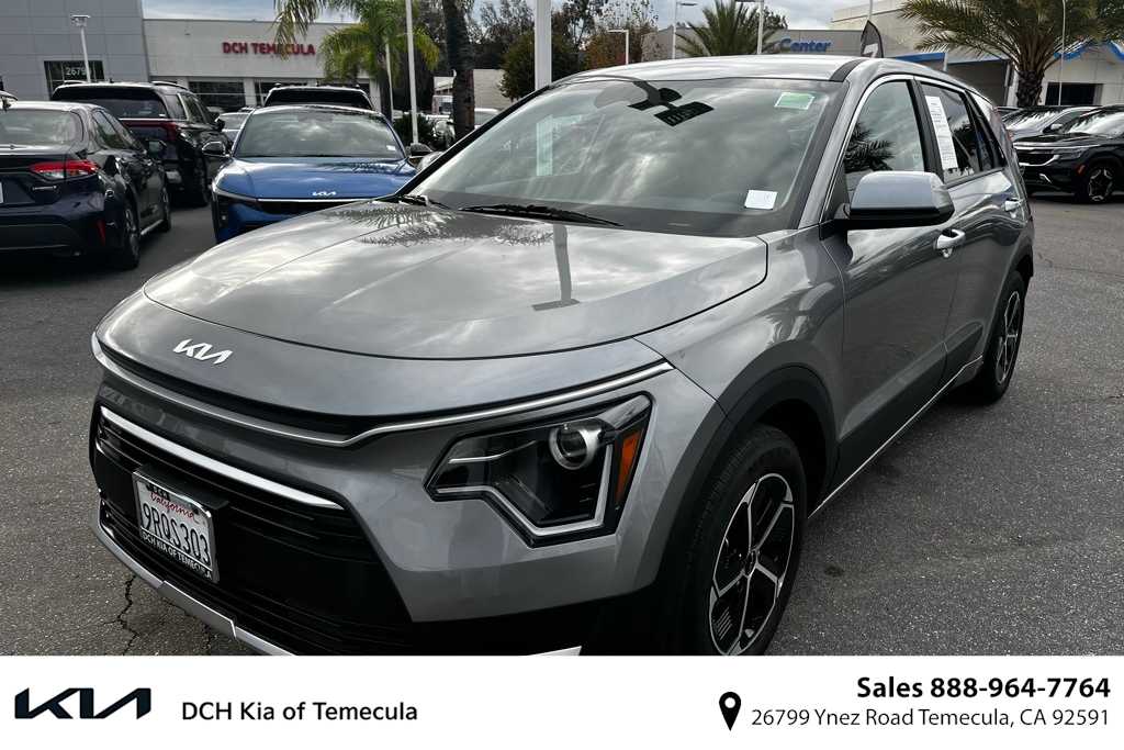 2025 Kia Niro LX's photo