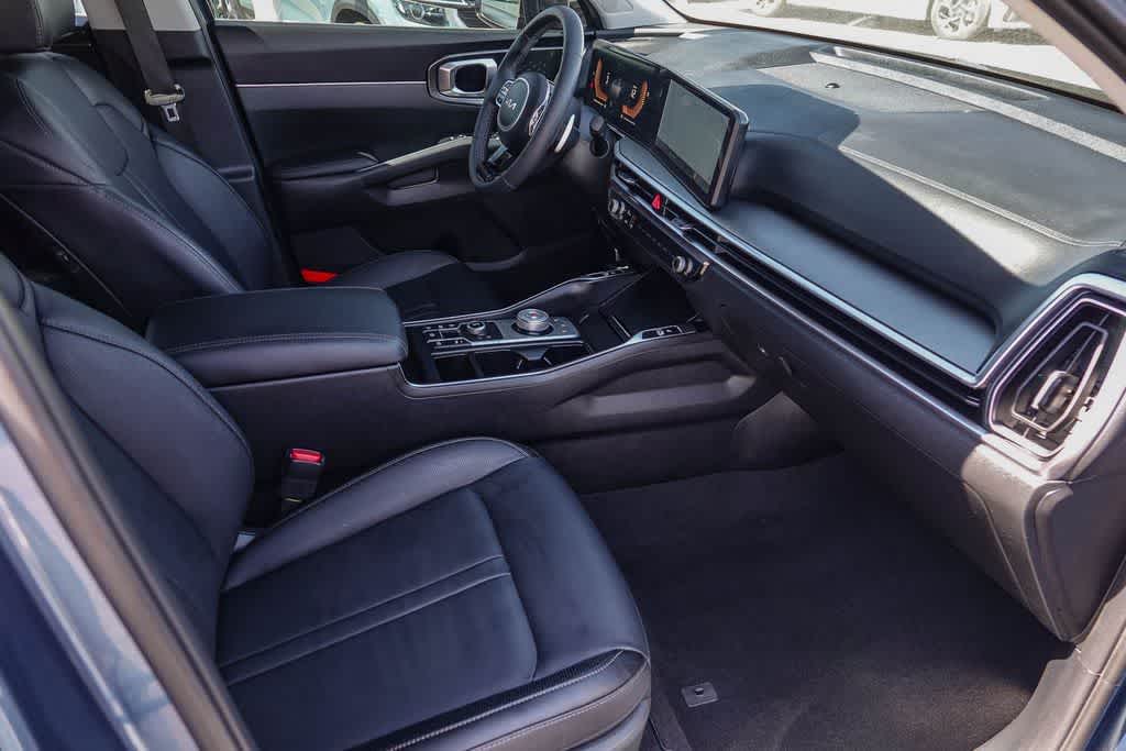 Thumbnail: 2025 Kia Sorento - 15