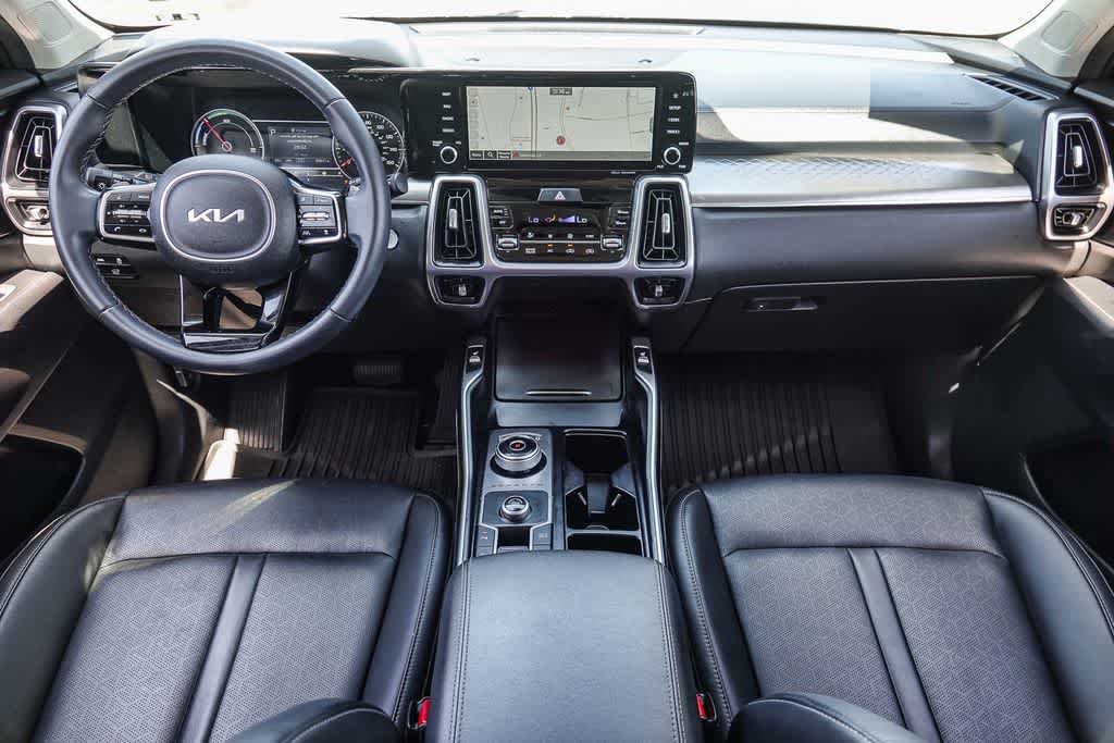 Thumbnail: 2023 Kia Sorento - 11